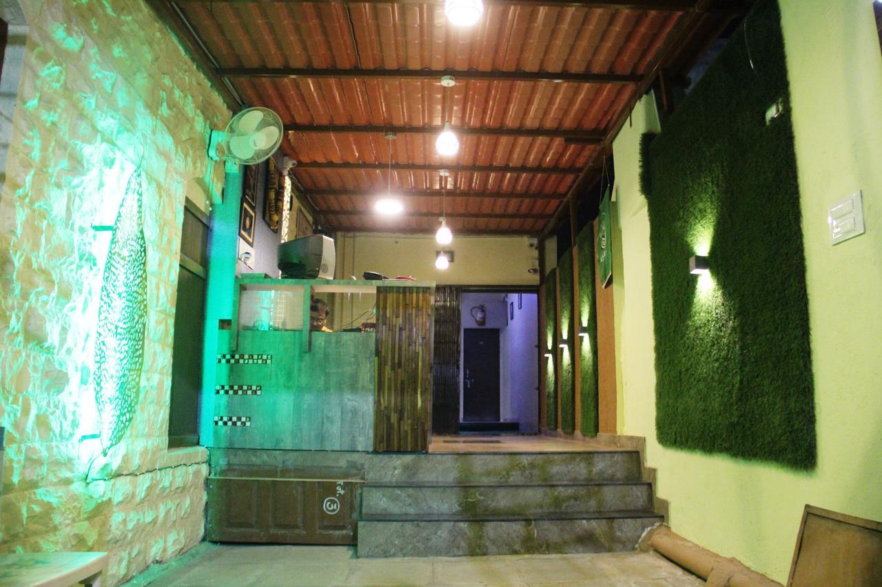 Yuvraj Lodge Osmanabad Bagian luar foto